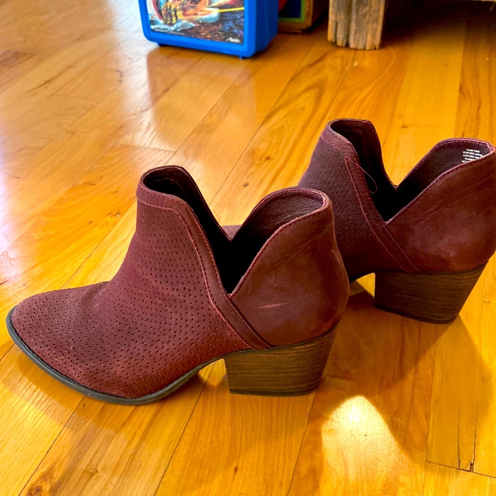 Maroon Steve Madden heels